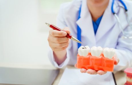 How to Manage a Cracked Tooth Until You See the Dentist